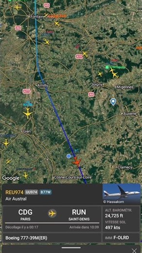 B777-300 Air Austral over me at 25k ft with pixel 8 pro and apexel 18x25 lens #airplane #boieng