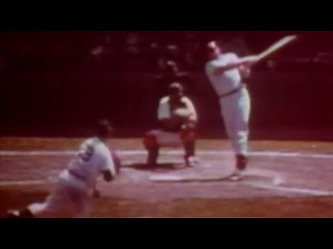 Howard belts a home run off Lolich in 1968