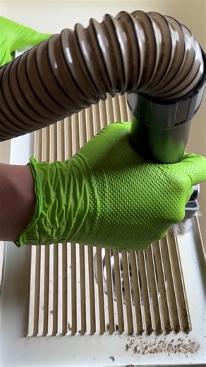 2.7M views · 8.1K reactions | SUPER Satisfying Cleaning #cleaningtips #cleaning #diycleaning #howtoclean | Clean That Up | Facebook