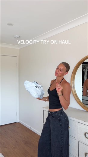 If you’ve been thinking about ordering from @VELOCITY … this is your sign 🤝🏻 DC: Bonnie10 #haul #velocity #activewear