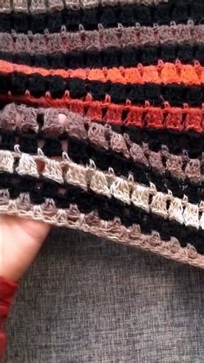 Pulover crosetat de lână multicolor #crosetat #crochet #knitting #handmade #tricotat