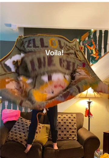 It’s finally done!!! How much would you pay? It was so heavy 😂 Pattern by swishandstitch #crochet #fyp #lordoftherings #christmas #handmade