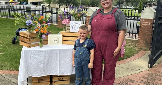 Downtown Calhoun Farmer’s Market in Full Swing