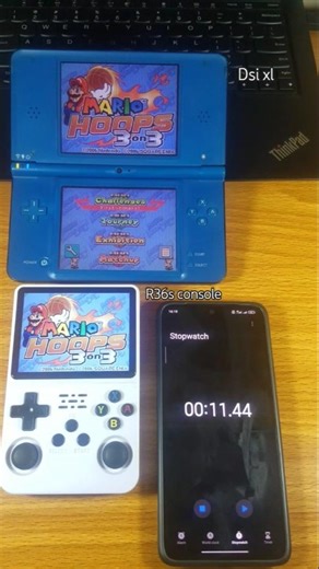 A Speed comparison of Mario hoops 3 on 3 | Nintendo Dsi xl vs R36s game console