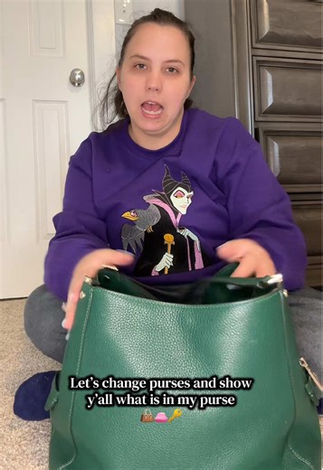 What do you keep in your purse and how often do you change out purses?? It was time to change purses. @kate spade new york @Michael Kors #inmypurse #purse #katespadepurse #michaelkorspurse