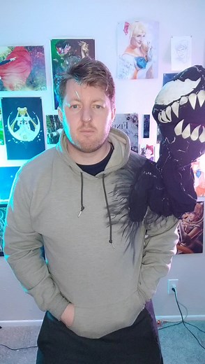 DIY Venom Puppet Cosplay Tutorial