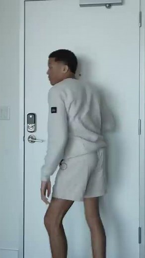 When (English Only) speakers meet someone who doesn't speak English