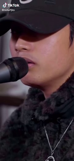 Bulan Live Band Version: Ako lang ba nakapansin o kabag lang to?