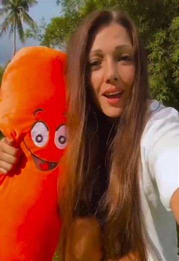 Right! That’s it!! Enough of this stuck stagnant energy! It’s time to get moving! And this song always gets me out of my ruts! 🎵 Whenever I’m feeling down, depressed, sick of the rainy days and just generally crap.. I stick on some 90s classics , have a dance about, get outside in nature and feel immediately better! 💃🏾 Stagnant energy can lead to mental and physical health problems if not moved out of the body and mind!! 🫩 You don’t have to spend hours in nature but just FIVE minutes a day i