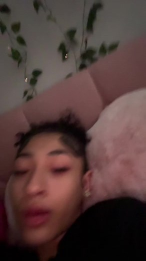 alyssia (@alyssiaaa.r)’s videos with iPhone notification sound - Kat 🖤