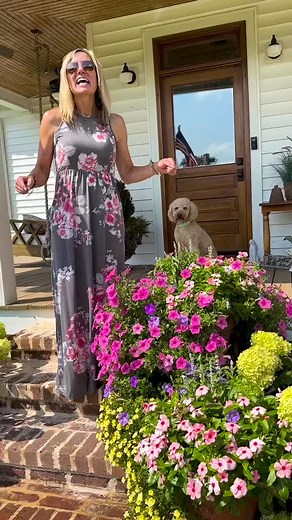 Do you cut back your petunias? 🌸🌸🌸 I filmed this last summer so the last clip is 3 weeks after I trimmed my petunias. 🤗 They exploded after that. 💥 So trim your petunias back, put in some slow release fertilizer, and water. 💦 I try to use liquid fertilizer once a week. 🥳Have you trimmed your petunias back already? 🌸🌸🌸#petunias #containergardening #containergardens #flowergardening #gardening #pruning #homeandgarden #beginnergardener #countryliving | Hey Honeysuckle