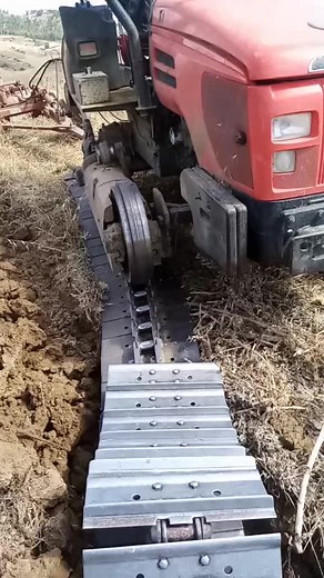Step-by-Step Guide to Plowing Fields with a Tractor
