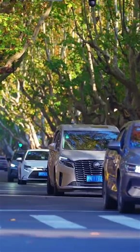 今天是2月5日，星期四，早安！知足，是幸福的开始；平安，是圆满的底色。人生没有完美，幸福也没有满分，日子不必繁盛，简单安稳便好，愿你晨有暖光，暮有闲适，三餐有味，一生皆和顺！#早安心语