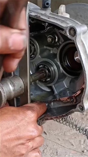 Easy Bearing Removal with a Bearing Removal Tool