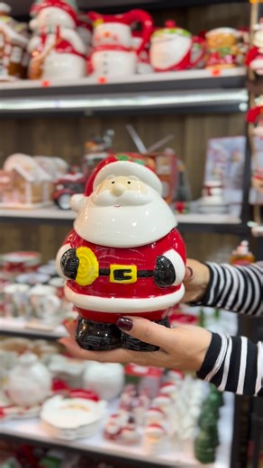 ‎آشپزخانه رویایی|لوازم آشپزخانه|ظروف فانتزی|جهیزیه|ماگ‎ on Instagram‎: "⁨ برای دیدن بقیه محصولات فالوو کن و هایلایت کریسمسی رو چک کن🎄🎅🏻 بانکه بابانوئل وارداتی مناسب جهت نگهداری تنقلات و دکور کریسمسی🎅🏻🎄 ابعاد ۲۲در۱۰سانتی متر ۱۱۵۰تومان ثبت از طریق سایت . . . . . . . . .#کریسمس#بابانوئل #بابانوئل_کریسمس #بانکه_بابانوئل #دکور_کریسمس⁩"‎