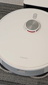 S40 Pro 開箱實測！ 呢款掃拖機器人配備雙延伸機械臂🦾，去到角落或者牆邊嘅時候就會主動伸出，確保所有位置都可以清潔乾淨✨。另外佢仲有智能地氈識別，一遇到地氈就會抬起拖布避免整濕💦，夠晒醒目～ Xiaomi 掃拖機器人 S40 Pro：https://bit.ly/3HARPZM ---------------------------------------------- mi.com 購物滿HK$150免運費 小米之家直營店：旺角、銅鑼灣(怡和街)、元朗 小米之家授權店：馬鞍山、將軍澳、南昌、元朗(鈞德樓)、樂富、藍田、尖沙咀、奧運、觀塘(APM&觀塘廣場)、寶琳、康城、油塘、坑口、黃大仙、屯門、大埔、荃灣、葵芳、鑽石山、天水圍、上水、沙田 #小米香港 #XiaomiHK | 小米香港 Xiaomi Hong Kong