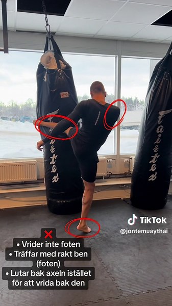 Power kick!🦵🏼#muaythai #muaythaitips #muaythaibeginner #roundhousekick #muaythaitraining #muaythaifighter #muaythaitechniques #power #mma