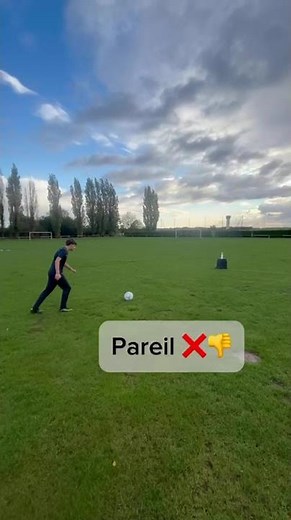 Défi 16 le tir sur bouteille #football #defi #foot #perefils #precision