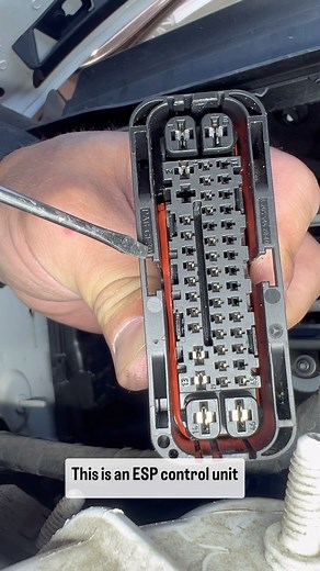 Varinder Singh on Instagram: "Dear Mercedes, a quick video tutorial on how to disassemble your new electrical connectors would save us a lot of guesswork. Sincerely, every Mercedes tech. Shoutout to @jlagrasta04 for the step by step instructions. #mercedes #mercedesbenz #mercedesamg #thebestornothing #amg #techlife #mechanic #behindthescenes #connectorconfusion"