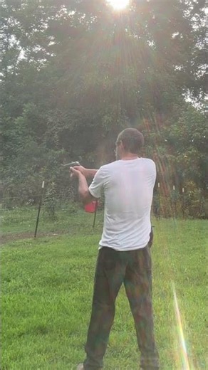 Shooting my Smith & Wesson SD9 2.0 9mm Compact Pistol 4" 16+1RD. Great gun right here!