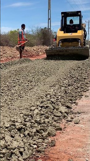 Sub base laying||Spreading Aggregate base course||Road construction #shorts