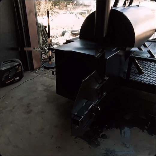 Upgrading a 250 Gallon Reverse Flow Smoker with a Custom Insulated Firebox (Built in Texas)