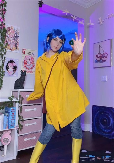 Coraline Halloween Costume Idea from a Local Cosplayer