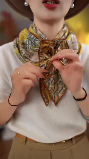 After learning to use scarves, the whole person becomes fashionable #fashionstyle #stylingtips #matching #outfit #women #beauty #handmade #scarf #ootd穿搭 #travel #explore #scarfstyle #fitcheck #ootd #life #lifestyle #silk #fashion | 云旗服饰配饰