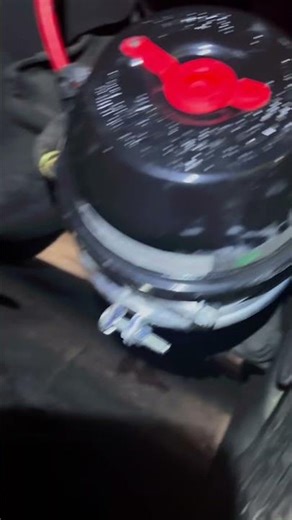 Brake chamber and slack adjuster replacement #garbagetruck #brakesystem #diesel #matco #raw