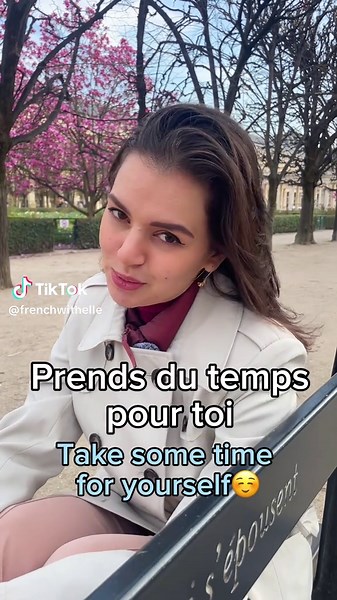 Easy French Phrases for Relaxing in Paris