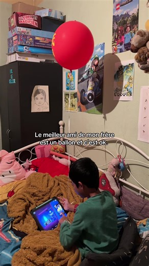 Le ballon de @Tang Frères du nouvel an mdrr #ballon #famille #petitfrere #humour #pourtoi