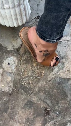 Amazing arches of beautiful.feet.arch ❤️😍❤️ #higharches #highheels