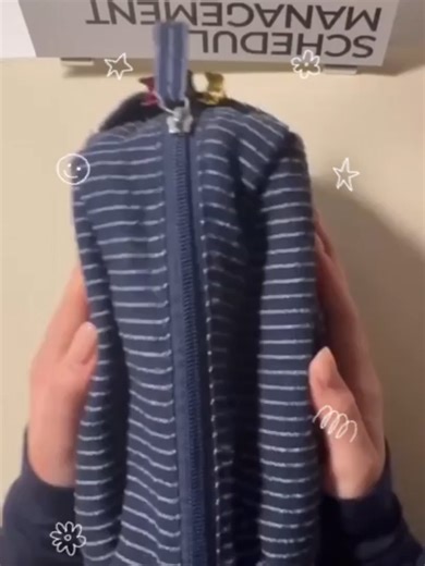 What’s in my pouch lately 👝 Hair pins, lip balm, mini skincare, a little gua sha… all my tiny daily essentials. But the one thing I never leave without? Round Lab Birch Juice Sunscreen ☀️ Hydration sun protection Let’s keep our skin calm and clear 🫧🫧💙 #whatsinmypouch #roundlab #birchjuicesunscreen #kbeauty #sunscreen #skincare #skincareroutine #skincareessentials