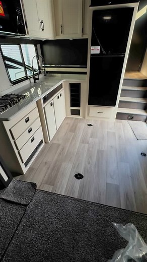 The SXS’s keep getting bigger and better! In our shorter 5th wheels we have to adapt fast! Let us know if you’d rather have this set up or the oven? #32crsb | Genesis Supreme RV