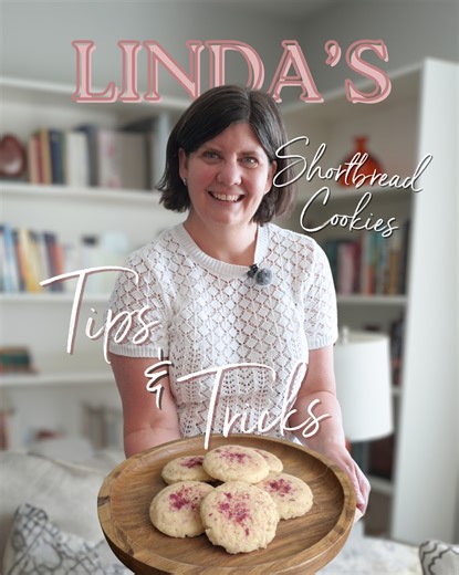 Linda shares her Tips & Tricks for making delicious shortbread cookies! Follow along as she makes the Soul Sisters Café Rose Shortbread… and let us know what other types of shortbread varieties you would like to see.#Shortbread #ShortbreadCookies #Cookies #TipsandTricks #Tips #Tricks #Delicious #Cafe #CoffeeShop #BakedGoods #ComingSoon #Opening Soon #Calgary #YYC #HighRiver #Okotoks #Alberta #SoulSistersCafe | Soul Sisters Café Okotoks