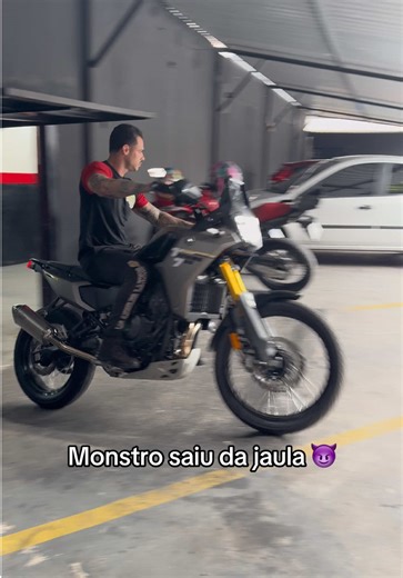 Monstruosa Tenere 700: A Aventura Sobre Duas Rodas