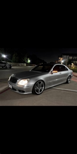 S500 vs S600 AMG V12 W220: Which Mercedes Reigns?