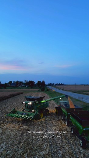 The beauty of harvest #knuppfarms #iowa #farmlife #combine | Knupp Farms