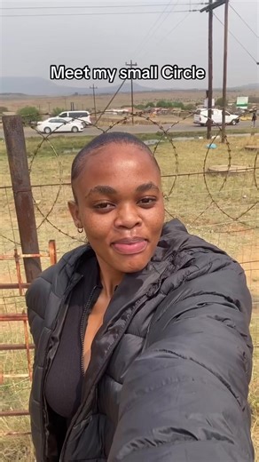 I only have 4 friends 😭😭❤️.