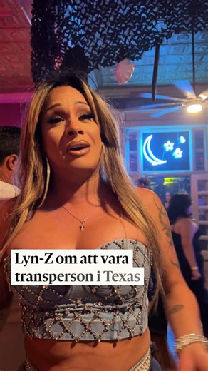 Göteborgs-Posten – GP on Instagram: "Texas är en av USA:s tuffaste delstater att vara trans i. Transkvinnan Lyn-Z Andrews vittnar om nya lagar, attacker och en Trump-administration som motarbetar gruppen – men också om en stark gemenskap. – Vi har fått höra att vi inte räknas, att vi är en skam i samhället, att vi är avskyvärda. Men det för bara oss transpersoner samman, vi är motståndskraftiga, säger hon. TEXT/FOTO: Adrianna Pavlica"