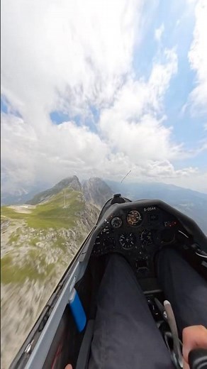 Proximity flying in the alps with a glider 🇦🇹 #shorts #insta360