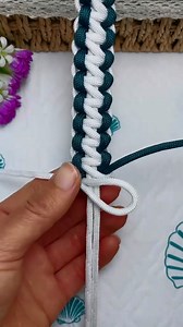 Instructions on how to tie a bracelet the simplest way #diy #bracelet #diycrafts | Craft 1 Minute