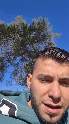 Yamen Wally on Instagram‎: "جماهير الرابطة الرسمية لجماهير نادي الوحدة السوري في عربين كان لهم وقفة عز وفخر لباب سباع قبل حضور لعبتهم مع نادي الكرامة قالو ساحة العز قبل اي شيء تحية كبيرة من ابناء مدينة حمص لاحرار الشام #نادي_الوحدة نادي الوحدة الرياضي Alwahda SC"‎