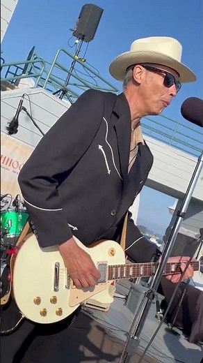 Beatles Back In The USSR Fishhook Band Santa Cruz Wharf Twilight Concert 8/11/26 #fishhook #beatles