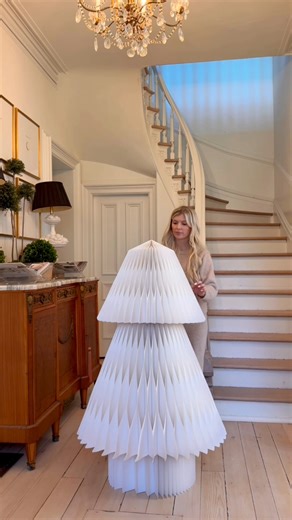 🎄POV: you found the tree that’s about to sell out everywhere 👀 This 70-inch honeycomb paper tree is pure magic — it folds completely flat for storage, pops open in seconds, and makes the whole room feel instantly festive and chic!!!!! in the link there are many styles, shapes, colors, and sizes as well! https://urlgeni.us/amazon/J_R4