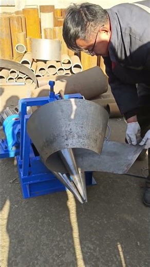 Practical operation of the large and small head rolling machine#youtubeshorts