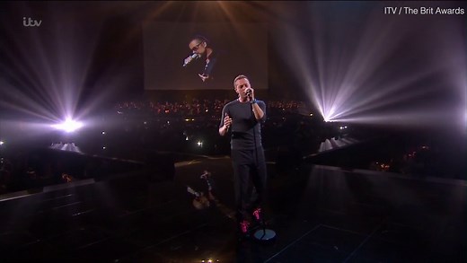 Chris Martin pays tribute to George Michael with touching duet