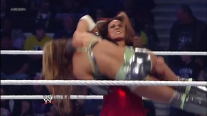 Layla vs. Tamina: SmackDown, Jan. 4, 2013