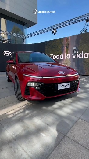 La sexta generación del Hyundai Accent ya está en Chile para darle nueva vida al segmento de los sedanes. Llega con un motor 1.5 de 115 Hp, seis airbags de serie y precios desde los $14.790.000. El detalle, lo encuentras en nuestra nota en la web. #Hyundai #Accent #Sedán #SaveTheSedans #LanzamientosChile #Chile #AutocosmosChile Hyundai Chile | Autocosmos.com
