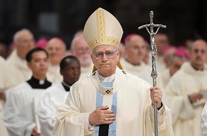 Pope Leo XIV: Holiness of Curial officials should sustain Holy See - Vatican News